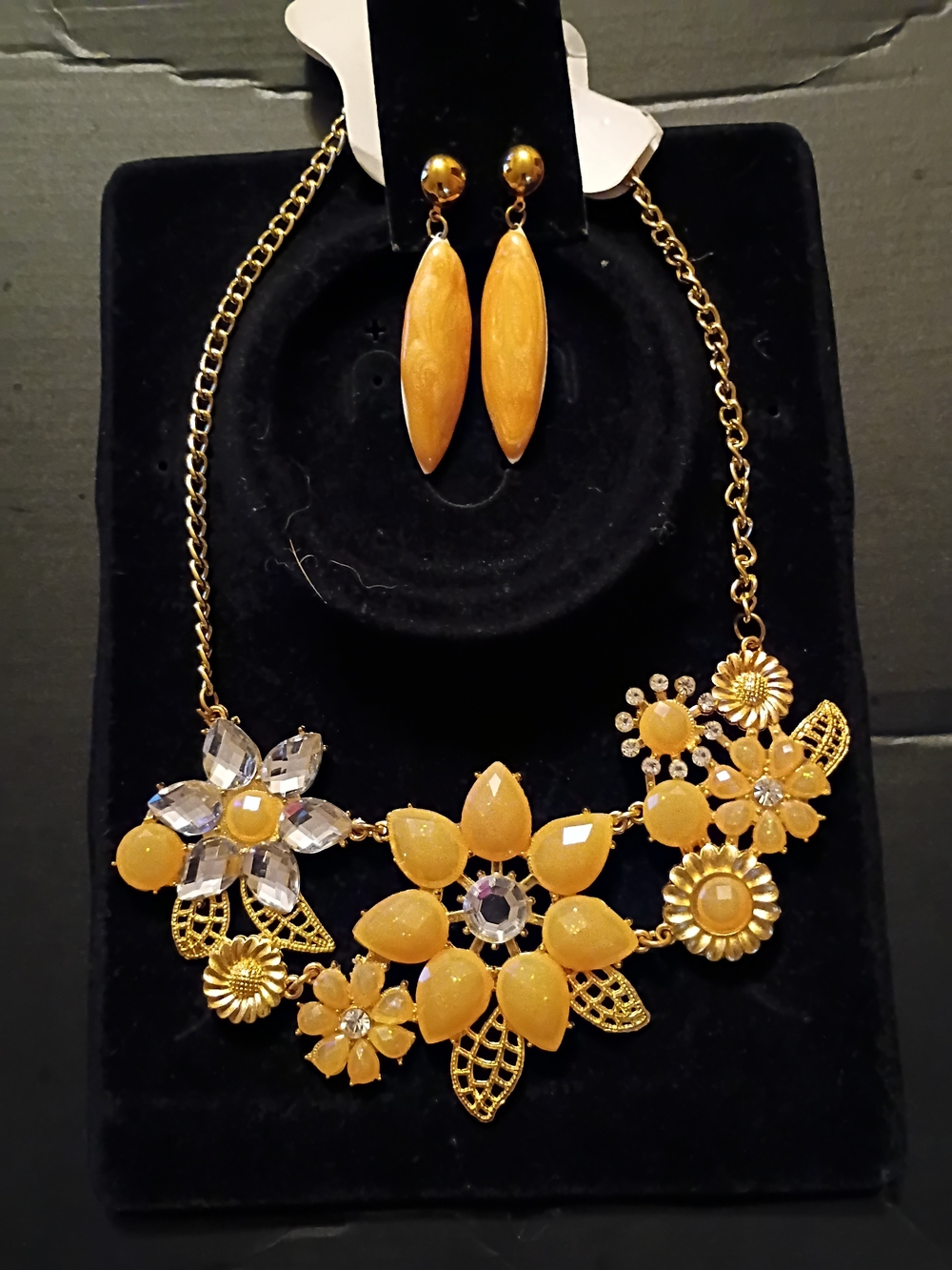 Fashion Jewelry Gold-Tone Yellow Floral Statement Necklace & Drop Earrings